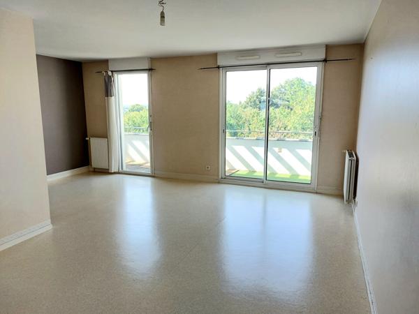 Appartement Carquefou / La Fleuriaye - T3 avec balcon & garage