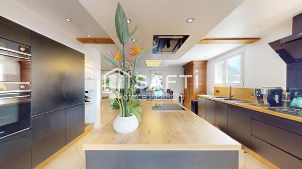 Le Crès – Maison avec piscine et 2 appartements