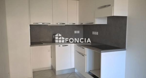 Location Appartement 2 pièces 42.82 m² - Saint-raphaël 83700
