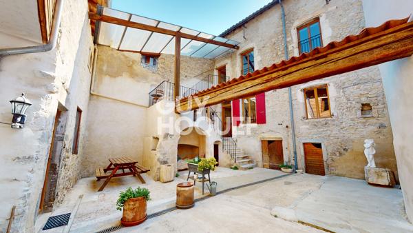 LORIOL-SUR-DRÔME – Ensemble immobilier composé d'une maison et d'un immeuble avec cour intérieure