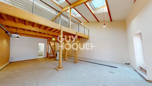 LORIOL-SUR-DRÔME – Ensemble immobilier composé d'une maison et d'un immeuble avec cour intérieure