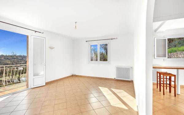 Maison à vendre    7 pièces • 152 m2 Saint-Jeannet