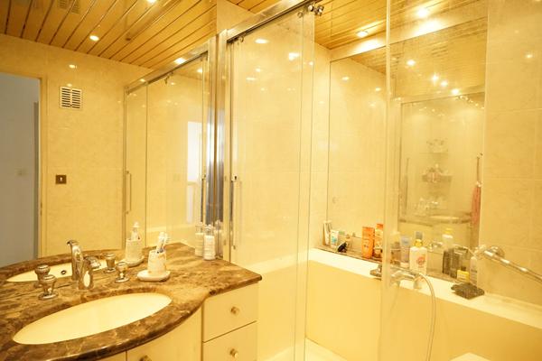 T3  avec balcon proche métro A