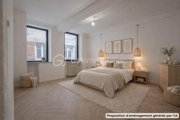 Et si vous trouviez enfin un bien qui ne ressemble à aucun autre ?

Au CALME, au fond d’une impasse, découvrez cette maison de village rénovée d'environ 88 m², offrant une atmosphère chaleureuse et authentique au cœur du village.

Édifiée sur 4 niveaux, elle séduit par sa distribution intelligente et son charme unique, mêlant avec élégance le cachet de l’ancien et le confort moderne.

💛 Le véritable coup de cœur :
👉 une superbe pièce de vie cathédrale, baignée de lumière, avec murs en pierres apparentes et cuisine NEUVE, pensée pour des moments de convivialité.

Côté nuit, la maison propose :
👉 deux belles chambres
👉 une troisième pièce pouvant faire office de bureau, dressing ou chambre d’appoint

En rez-de-chaussée, une grande entrée permet d’aménager facilement un espace buanderie ou vestiaire.

Un atout rare dans le village :
👉 une cave / local attenant avec entrée indépendante, aujourd’hui utilisée en espace de stockage, idéale pour vélos, équipements ou projet complémentaire.

📍 Vous profitez ici :
• d’un environnement calme
• de la vie de village à pied (commerces, restaurants)
• d’un parking gratuit à proximité immédiate, véritable confort au quotidien

💡 Prestations :
climatisation, parquet, cuisine récente, double vitrage aluminium à ouvrants cachés pour un maximum de lumière.

👉 Un bien rare, plein de charme et de caractère, idéal en résidence principale, secondaire ou investissement.

📞 Disponible immédiatement pour une visite