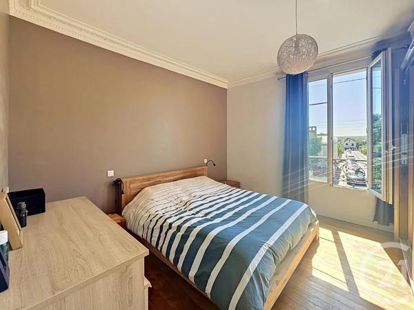 Maison à vendre  7 pièces - 177 m 2   CHATOU  - 78