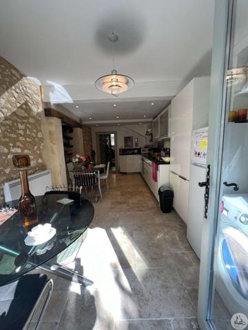 Maison de village avec cour