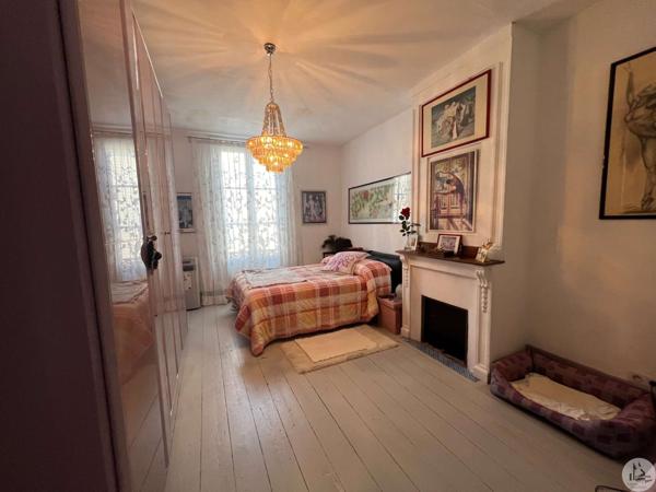 Maison de village avec cour