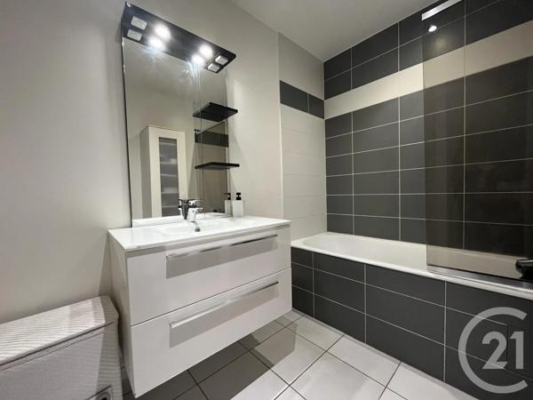 Appartement F3 à vendre  3 pièces - 64,42 m 2   MAUREPAS  - 78