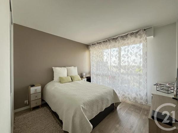 Appartement F3 à vendre  3 pièces - 64,42 m 2   MAUREPAS  - 78