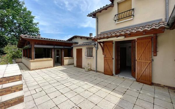 Maison à vendre    5 pièces •  Prigonrieux