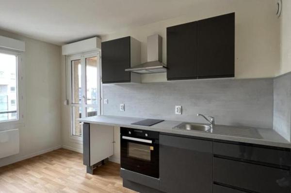 Location - Appartement 2 pièces 70 m 2 LE MANS (72000)