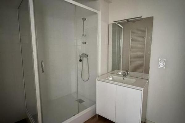Location - Appartement 2 pièces 70 m 2 LE MANS (72000)