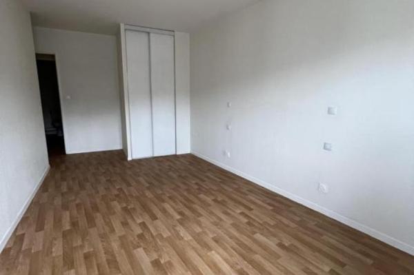 Location - Appartement 2 pièces 70 m 2 LE MANS (72000)