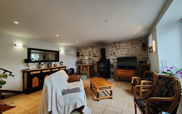 Maison à vendre    3 pièces • 162 m2 Le Merzer