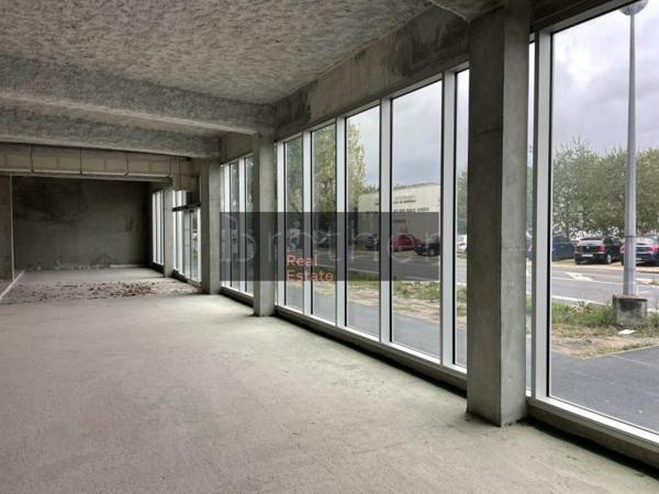 Bureau de 855 m² à louer à Bordeaux Chartrons
