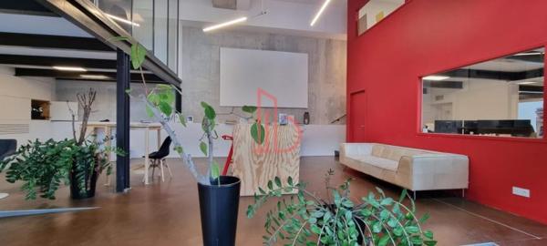 Bureau de 355 m² à vendre à Bordeaux Bassins A Flot