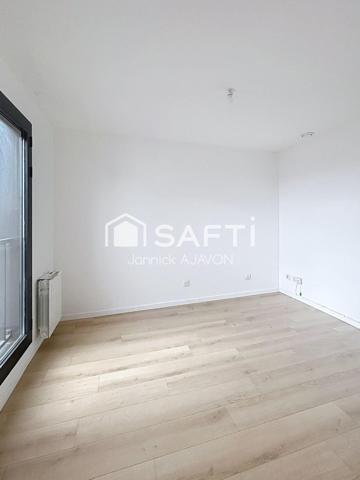 Studio de 14 m2 refait à neuf à deux pas du métro Robespierre (ligne 9)