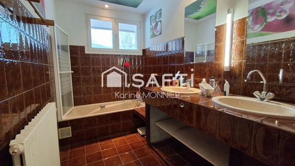 Vue agréable, au calme sur un beau terrain