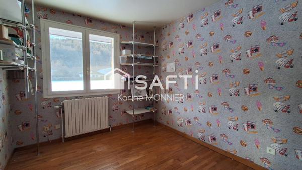 Vue agréable, au calme sur un beau terrain