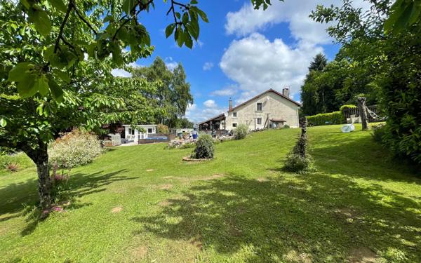 Maison à vendre    4 pièces • 164,44 m2 Cussac