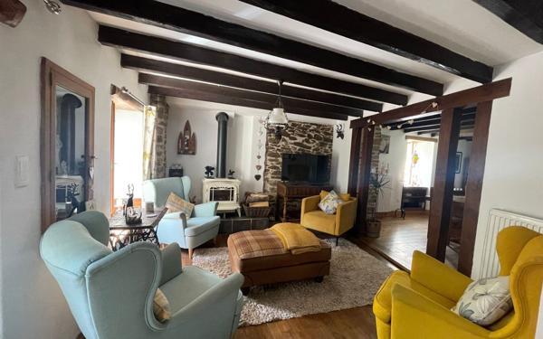 Maison à vendre    4 pièces • 164,44 m2 Cussac