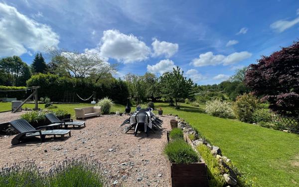 Maison à vendre    4 pièces • 164,44 m2 Cussac