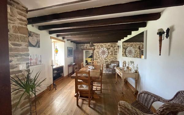 Maison à vendre    4 pièces • 164,44 m2 Cussac