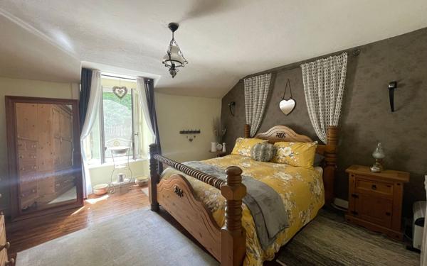 Maison à vendre    4 pièces • 164,44 m2 Cussac