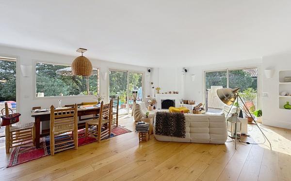 Maison à vendre    5 pièces • 210 m2 Biarritz