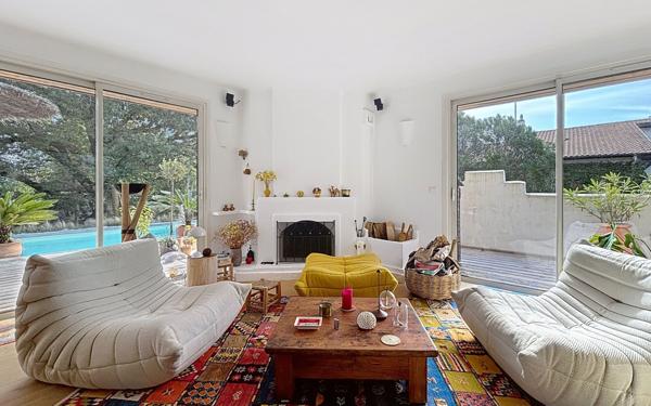 Maison à vendre    5 pièces • 210 m2 Biarritz