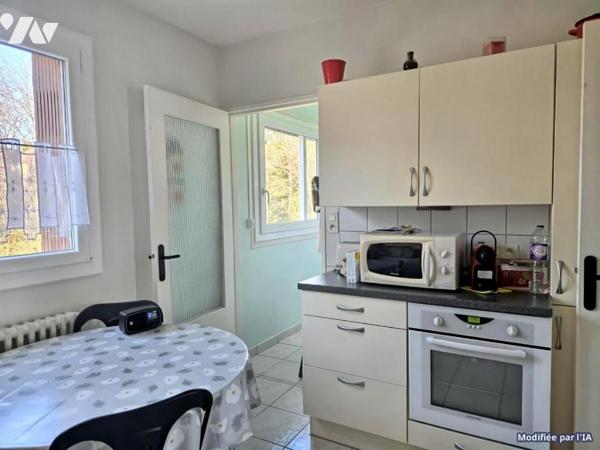 Appartement T3 secteur prisé à LONS-LE-SAUNIER.