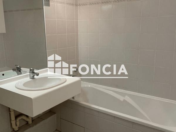 Location Appartement 2 pièces 32.67 m² - 20 TRAVERSE GEORGES CHENARD - HUCHE Sanary Sur Mer 83110