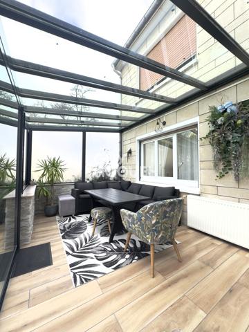 AMIENS - MAISON INDIVIDUELLE D'ENVIRON 100M² AVEC GARAGE ET JARDIN