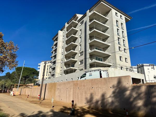 Appartement à vendre 2 pièces AJACCIO (20) - Proche centre ville - 49,79m2 avec grande terrasse