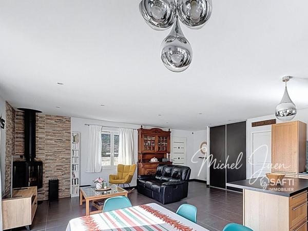 Urcuit - Maison de Plain-pied, calme, vue dégagée et beau terrain plein sud.