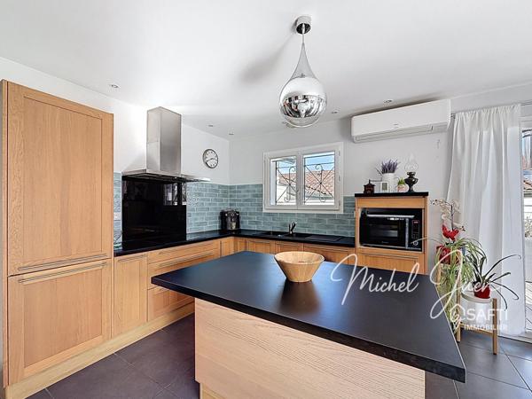 Urcuit - Maison de Plain-pied, calme, vue dégagée et beau terrain plein sud.