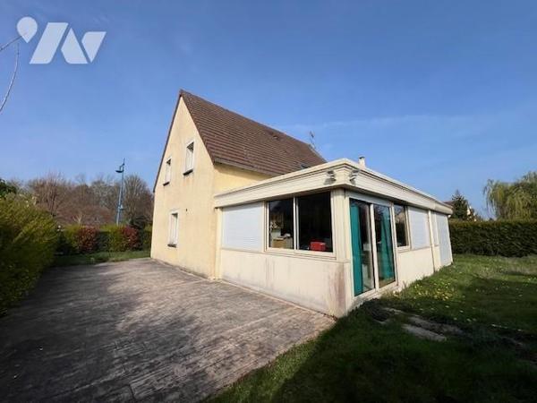 Maison proche commerces, écoles et gare