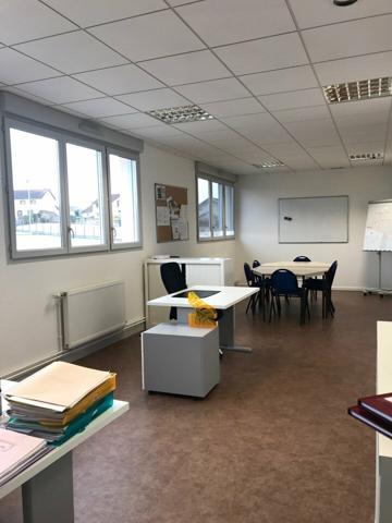 Montceau les Mines - Bureaux 82 m² à louer