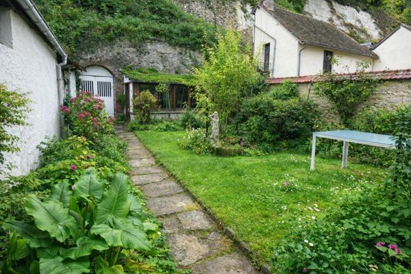 Immeuble 170 m2 avec cour