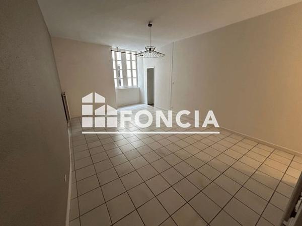 Location Appartement 2 pièces 80.2 m² - 20 GRANDE RUE Valence 26000