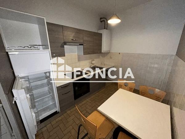 Location Appartement 2 pièces 80.2 m² - 20 GRANDE RUE Valence 26000