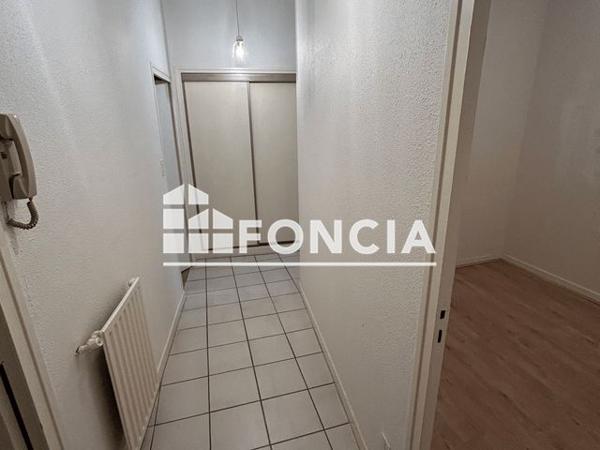 Location Appartement 2 pièces 80.2 m² - 20 GRANDE RUE Valence 26000