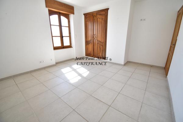 PONT SAINT ESPRIT (30) - Maison en pierre d'une surface de 308m2 à vendre