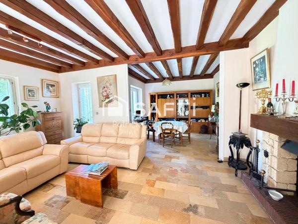 Ensemble immobilier de 3 Maisons sur terrain boisé