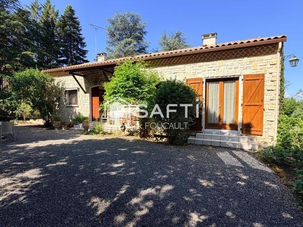 Ensemble immobilier de 3 Maisons sur terrain boisé