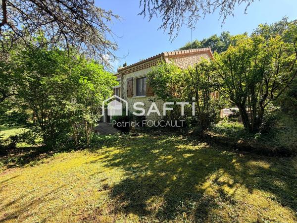 Ensemble immobilier de 3 Maisons sur terrain boisé