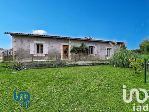 Maison à vendre 6 pièces 153 m² Saint-Maixent-de-Beugné