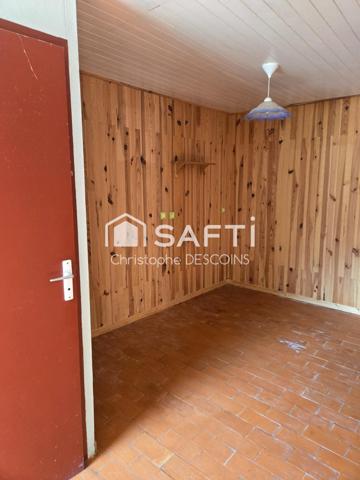 MAISON À RÉNOVER AVEC GRAND TERRAIN – JAVRON-LES-CHAPELLES