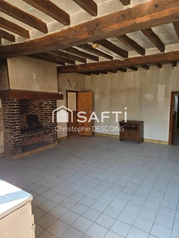 MAISON À RÉNOVER AVEC GRAND TERRAIN – JAVRON-LES-CHAPELLES