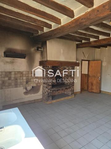 MAISON À RÉNOVER AVEC GRAND TERRAIN – JAVRON-LES-CHAPELLES